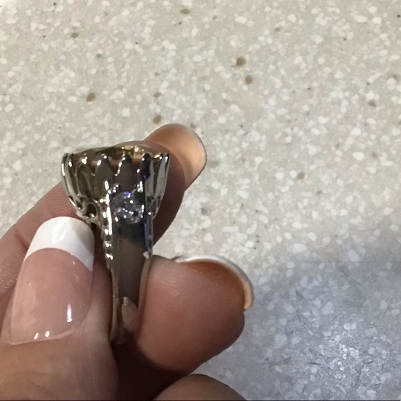 Huge citrine color sterling ring - Picture 3 of 3